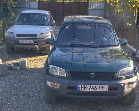 Rent car. Qiravdeba ori avtomobili