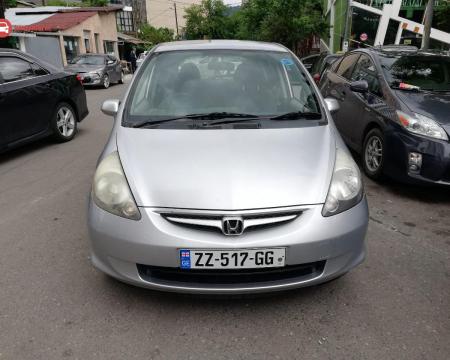 qiravdeba avotmobili. avtomobilis gaqiraveba. ქირავდება ავტომობილი. ავტომობილის გაქირავება