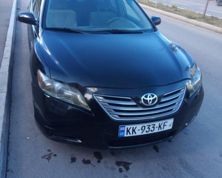 ქირავდება მანქანა Toyota Camry - Hybrid