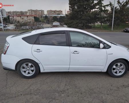 qiravdeba dgiurat toyota priusi