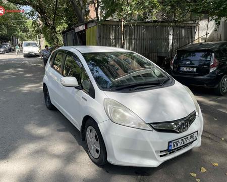 ქირავდება 