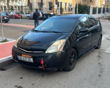 ქირავდება