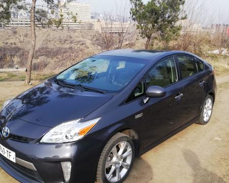 Toyota prius plug-in 