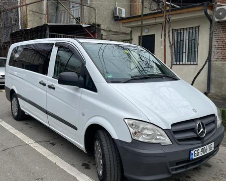 მინივენი მძღოლით