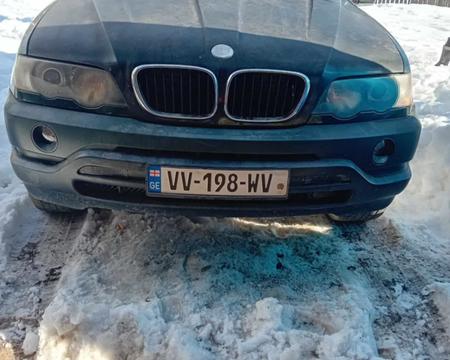 იყიდება მანქანა იდეალურ მდგომარეობაში