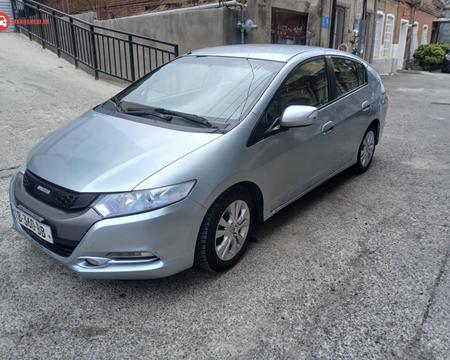 ქირავდება ეკონომიური მანქანა დღიურად