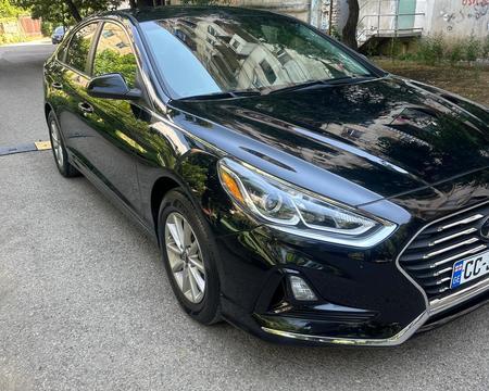 ქირავდება მანქანა დღიურად