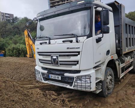 ქირავდება 2024 წლიანი თვითმცლელი