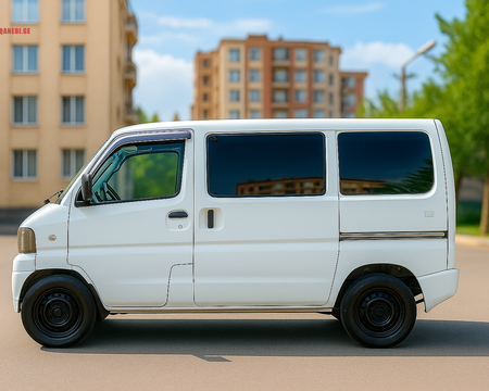 ქირავდება მძღოლით ან მძღოლის გარეშე