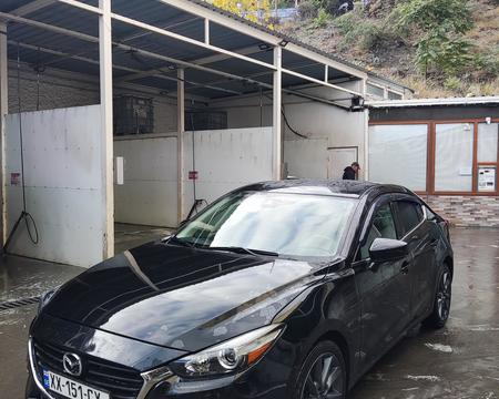 ქირავდებაავტომობილები Mazda-3