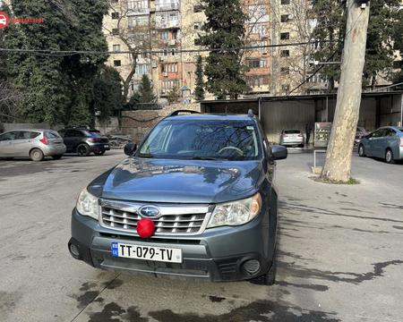 იყიდება 2011 წლიანი Subaru Forester 2.5 ძრავით , 104000 ორიგინალი გარბენით