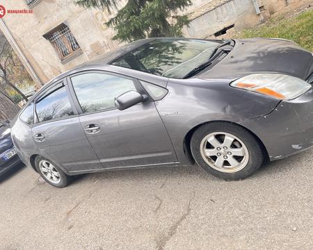 qiravdeba dgiurat toyota priusi