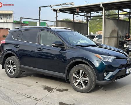 ქირავდება Toyota rav 4 დღიურად 