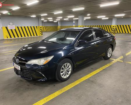 ქურავდება დღიურად Toyota Camry Hybrid