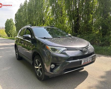 ქირავდება TOYOTA RAV4 დღიურად 