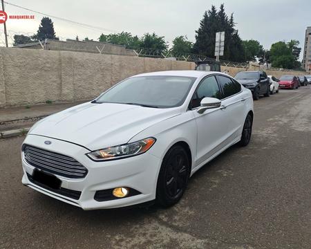 ქირავდება მანქანები 