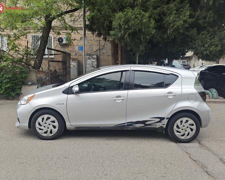 ქირავდება მანქანები 