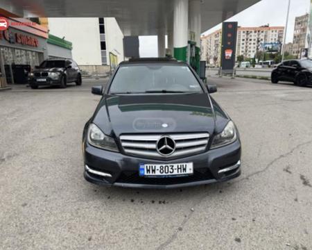 Mersedes benz-c250