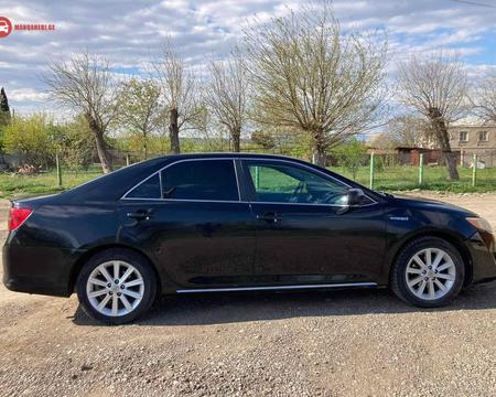 TOYOTA CAMRY