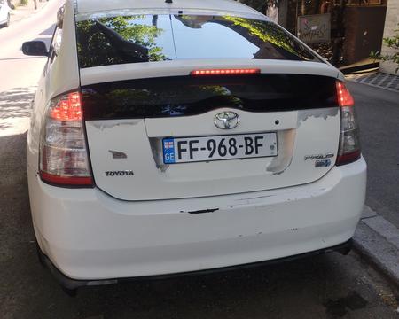 ქირავდება