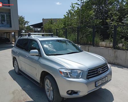 ქირავდება ჯიპი