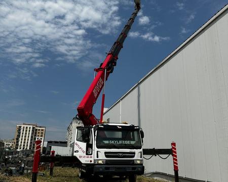 45 მეტრიანი ამწე კალათა