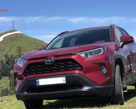 იყიდება ავტომანქანა toyota rav4