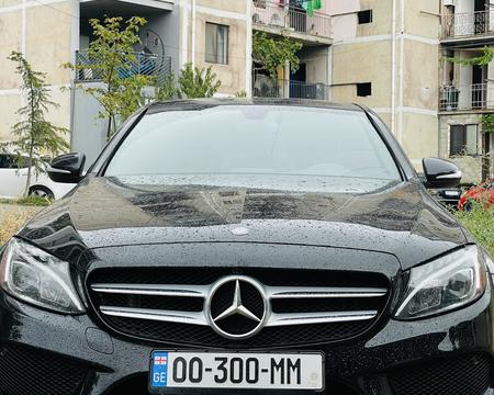 იყიდება მერსედესი C300