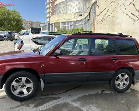 იყიდება subaru forester