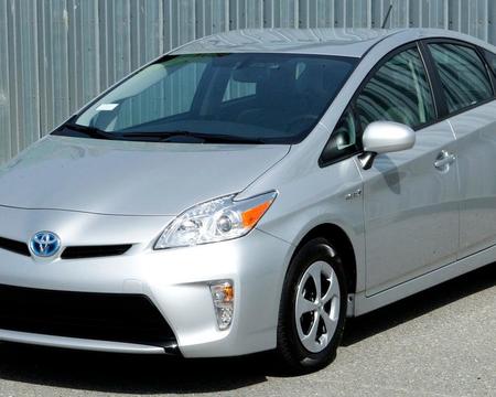 RENT TOYOTA PRIUS