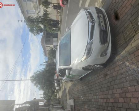 იყიდება Toyota Avalon Hybrid 2013  