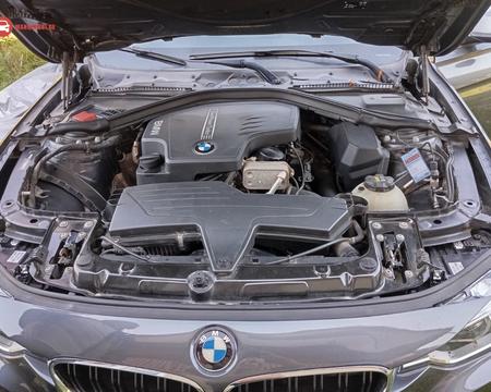 იყიდება BMW F30 328i xDrive, მესამე სერია, 2016 წლის. ფასი — 11,000 დოლარი, განბაჟების გარეშე.