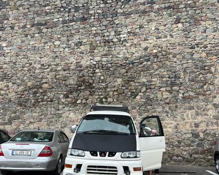 ქირავდება მძღოლის მომსახურეობით  For rent with driver service     Сдается в аренду с водителем