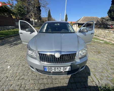 Skoda -/ Octavia 2009