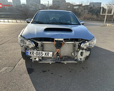 იშლება Subaru WRX