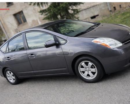 qiravdeba dgiurat Toyota priusi