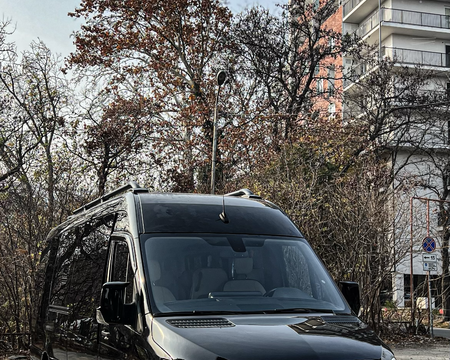 ქირავდება ბიზნეს კლასის მიკროავტობუსები