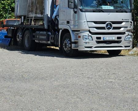 მანიპულატორი თვითმცლელი სატვირთო