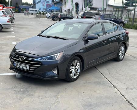 ქირავდება