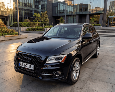 AUDI Q5 2015 ქირავდება სუფთა და მოწესრიგებული 