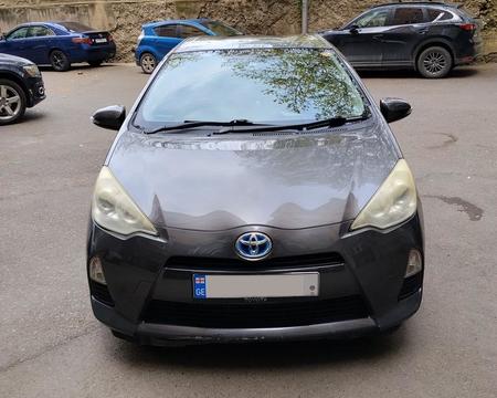 Toyota Aqua 2013