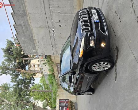 ქირავდება ავტომობილი Jeep Cherok
