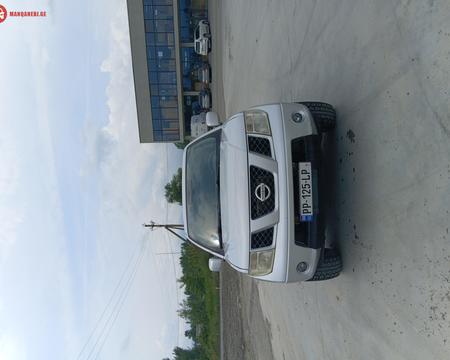 Nissan navara 2011