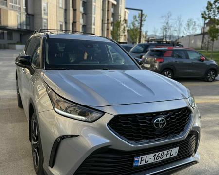 Qiravdeba 7 adgiliani jipi toyota highlander/ ქირავდება 7 ადგილიანი ჯიპი ტოიოტა